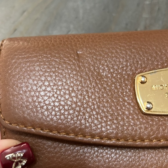 Michael Kors, jet set, slim, flap, pebble, leather wallet - Picture 12 of 15